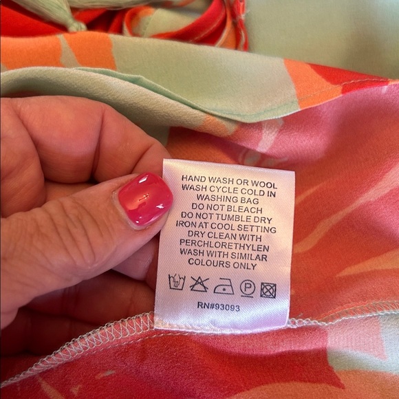 Tyler boe lime green orange floral batwing silk blouse Size M EUC - Picture 9 of 10